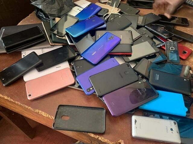 Five Arrested 90 Stolen Phones Recovered In Kampala